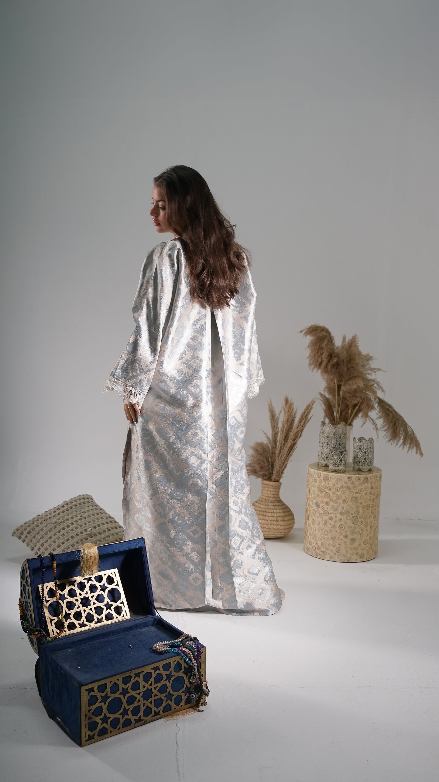 PATTERNED LACE KAFTAN